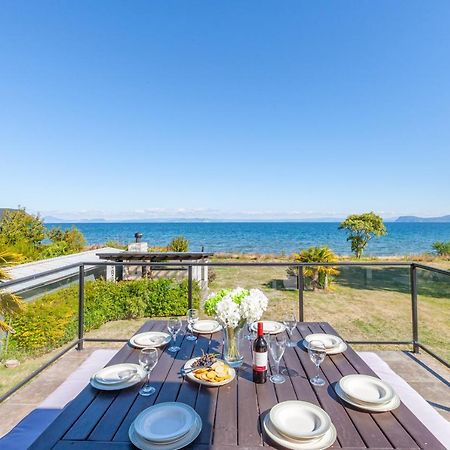 Lakefront Villa - Waitahanui Holiday Home Kültér fotó