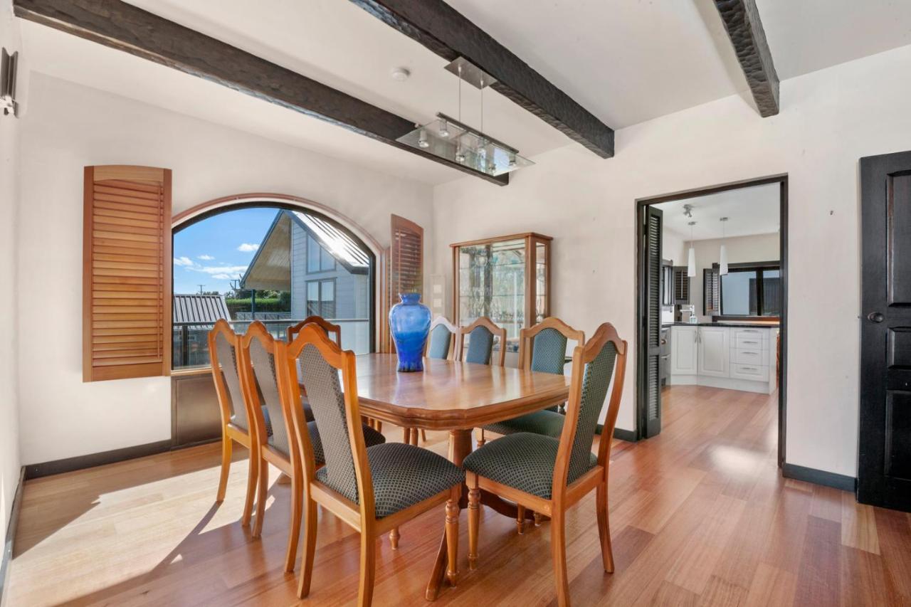 Lakefront Villa - Waitahanui Holiday Home Kültér fotó